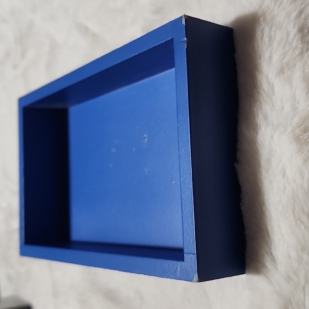 ALL AMERICAN  DESIGNED  WALL PLAQUE / WOODEN BOX. - Picture 4 of 4